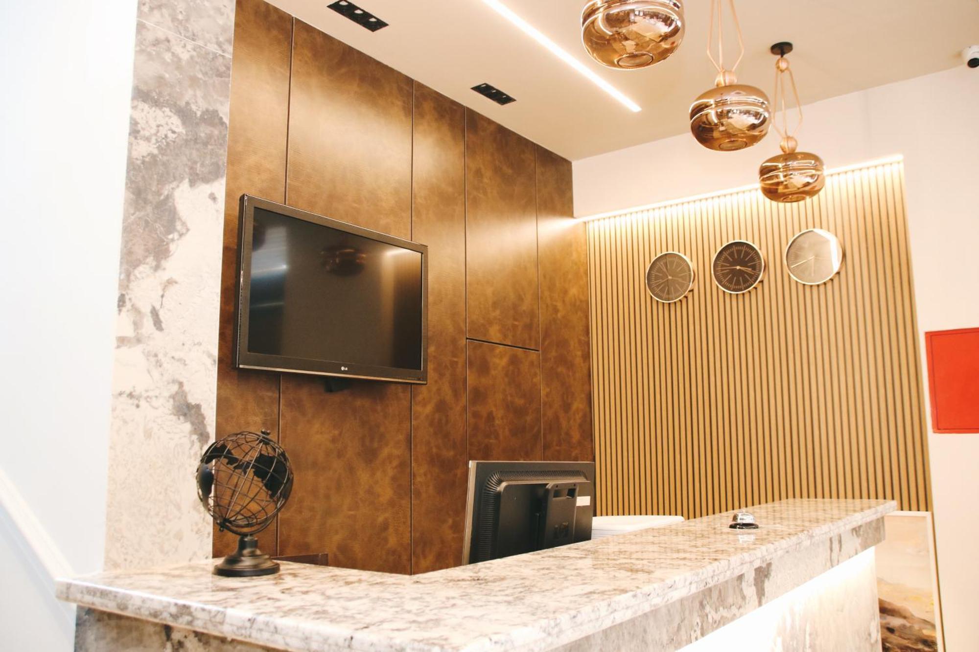 Hotel Rozafa Suhareke Bagian luar foto